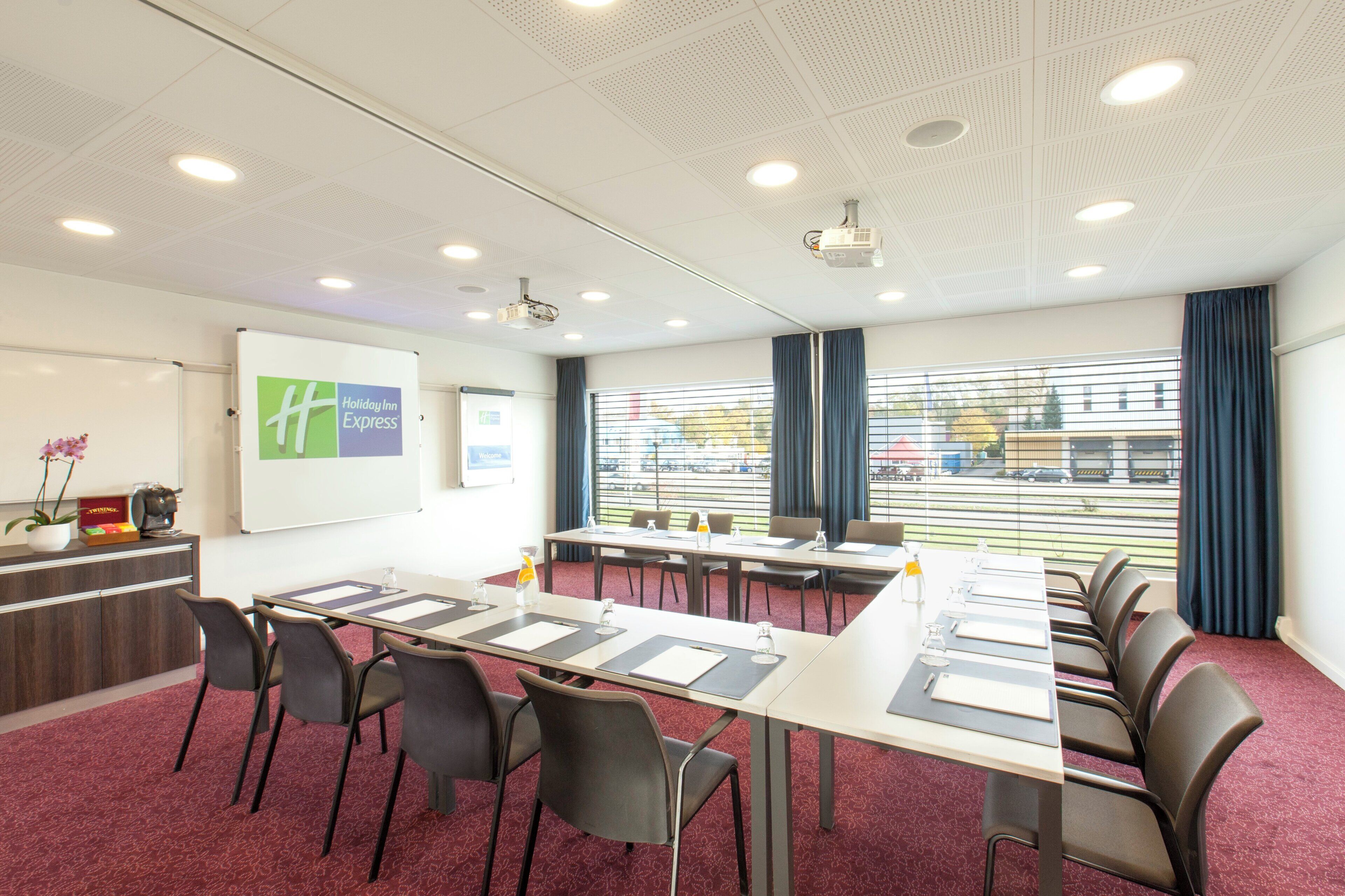 Photo - Holiday Inn Express Zurich Airport by IHG