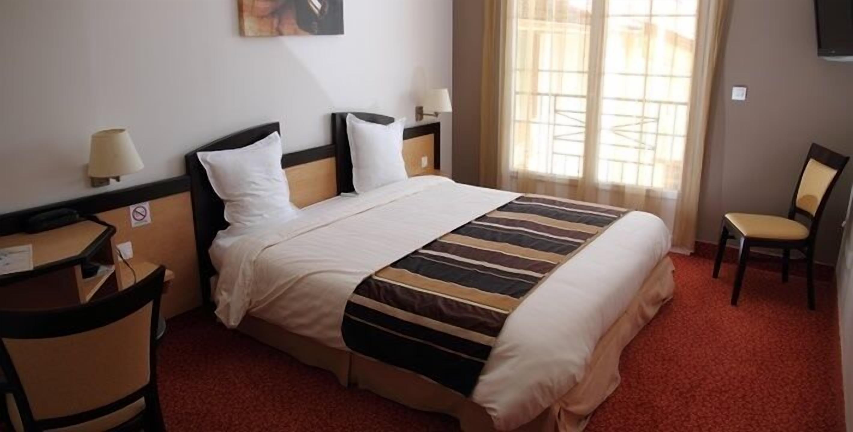 in-room safe, desk, soundproofing, free cots/infant beds