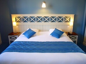 Dobbeltrom – grand (Comfort) | Skrivebord, wi-fi (inkludert) og sengetøy