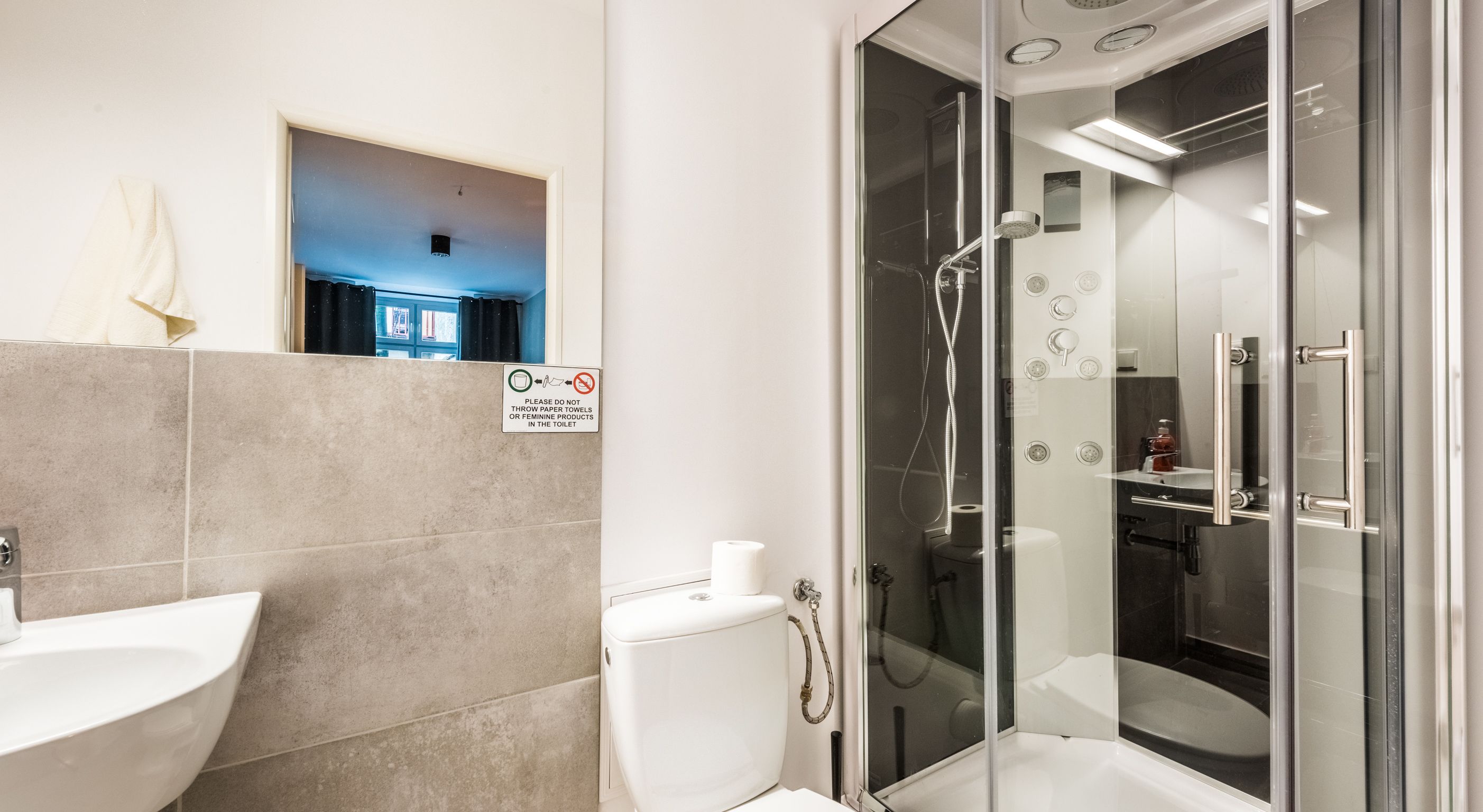 Photo - Flamingo Premium Hostel