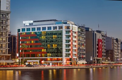 哥尔顿护照酒店