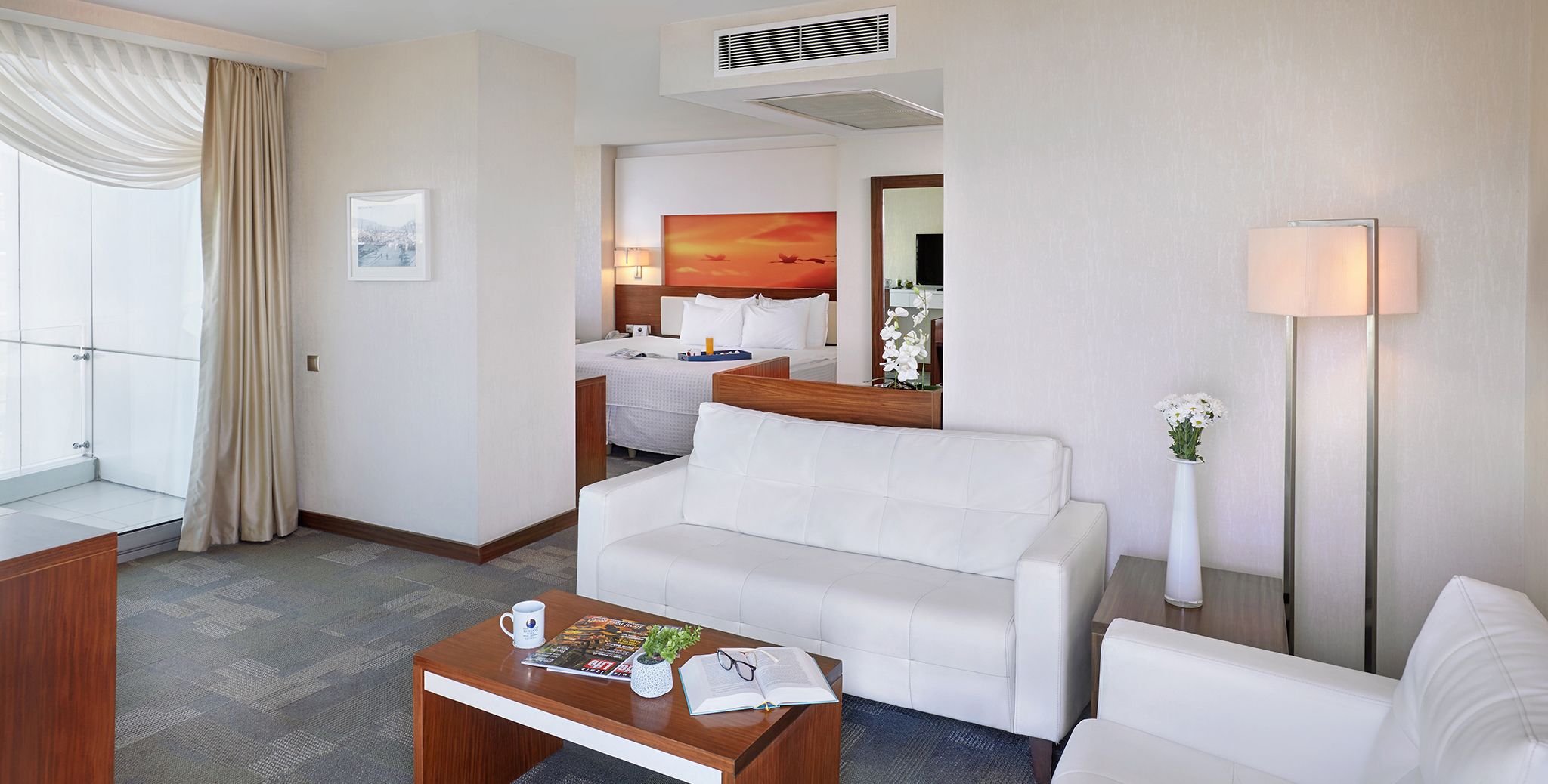 suite | living area | lcd tv