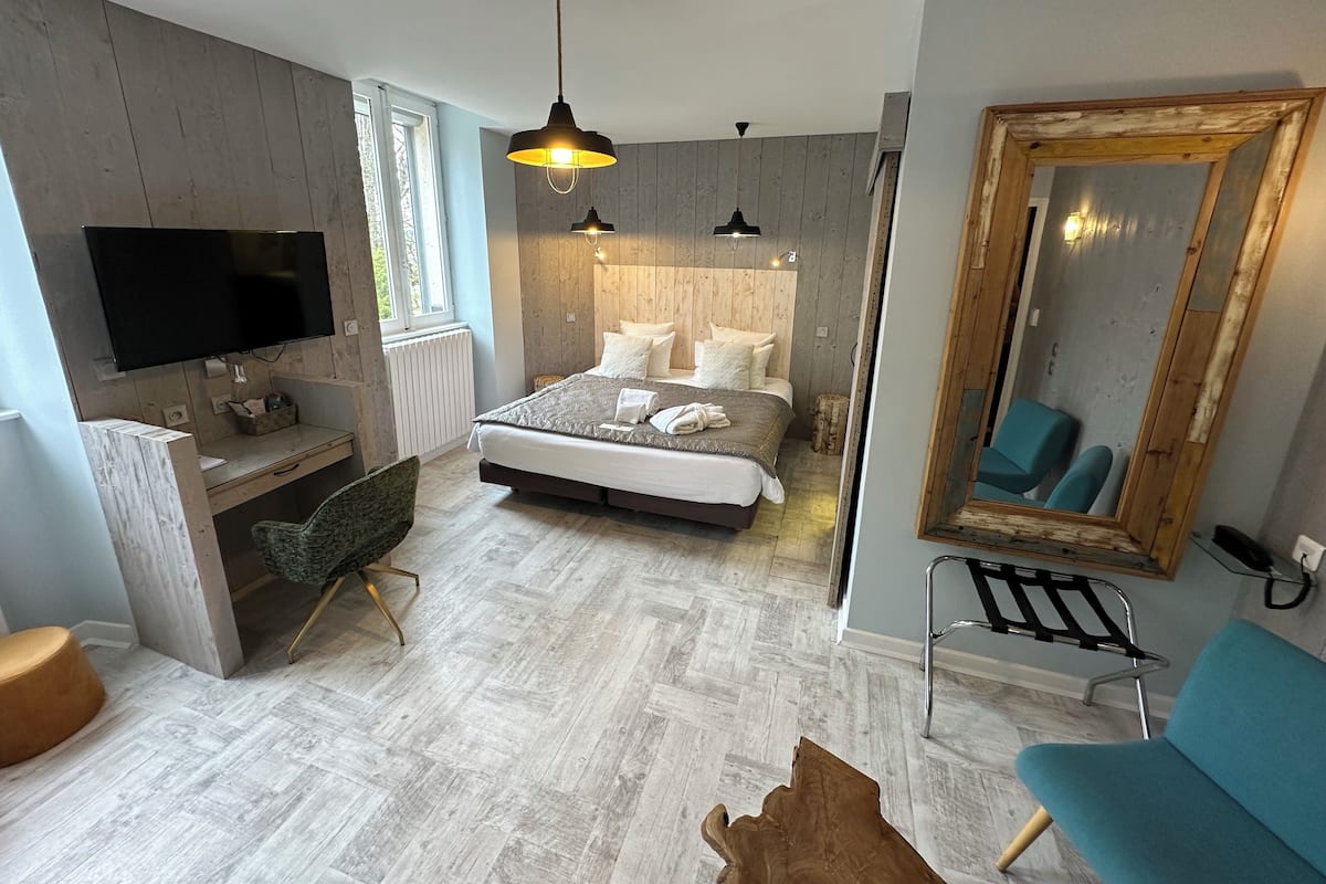 Double Room (Prestige) | Minibar, WiFi (free), bed sheets