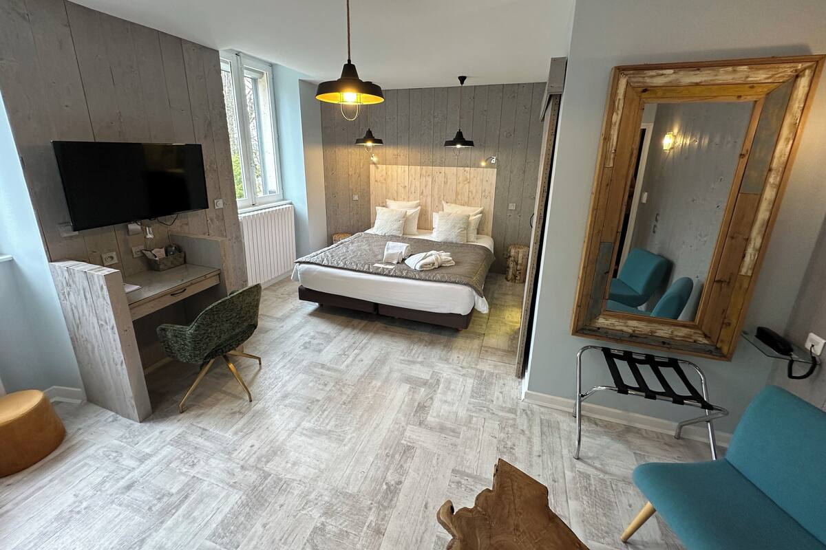 Double Room (Prestige) | 2 bedrooms, minibar, free WiFi, bed sheets