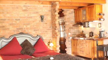 Apartment mit Terrasse, Gartenblick | 1 Schlafzimmer, hochwertige Bettwaren, Pillowtop-Betten, Zimmersafe