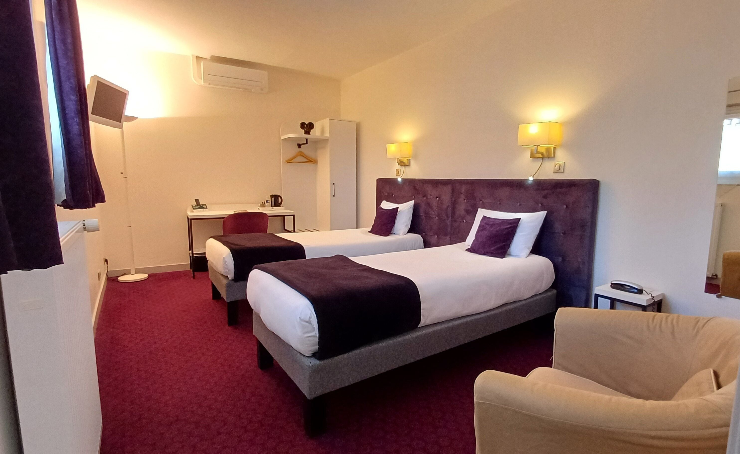 Standard Room, 2 Single Beds | Desk, blackout curtains, iron/ironing board, free WiFi