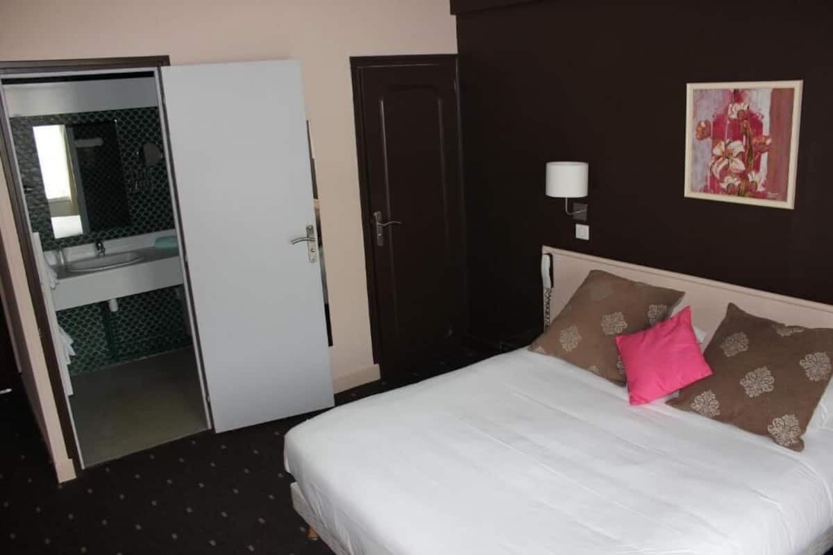 Desk, blackout drapes, iron/ironing board (on request), WiFi (free)