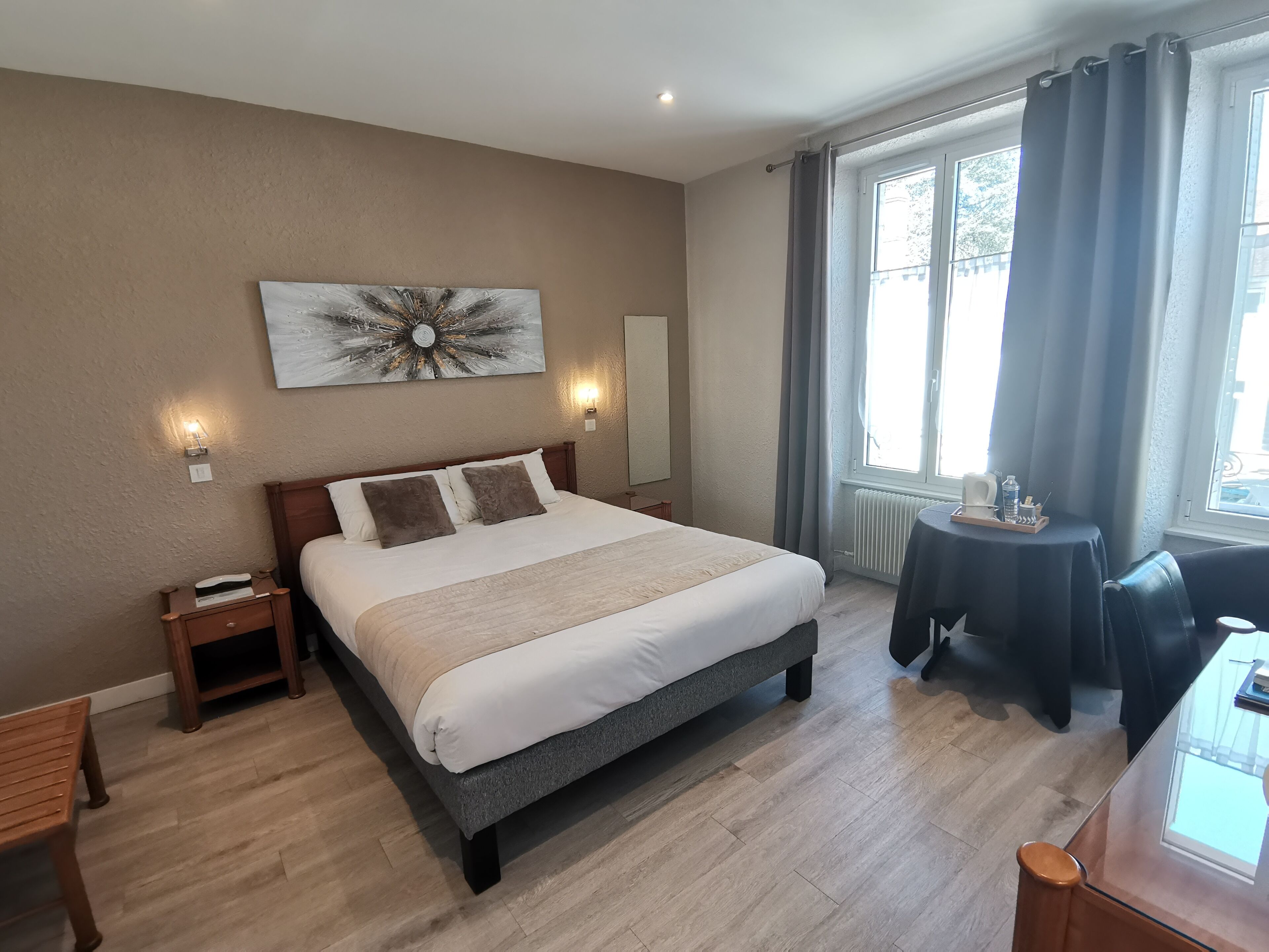 double room | desk, blackout curtains, iron/ironing board, free wifi