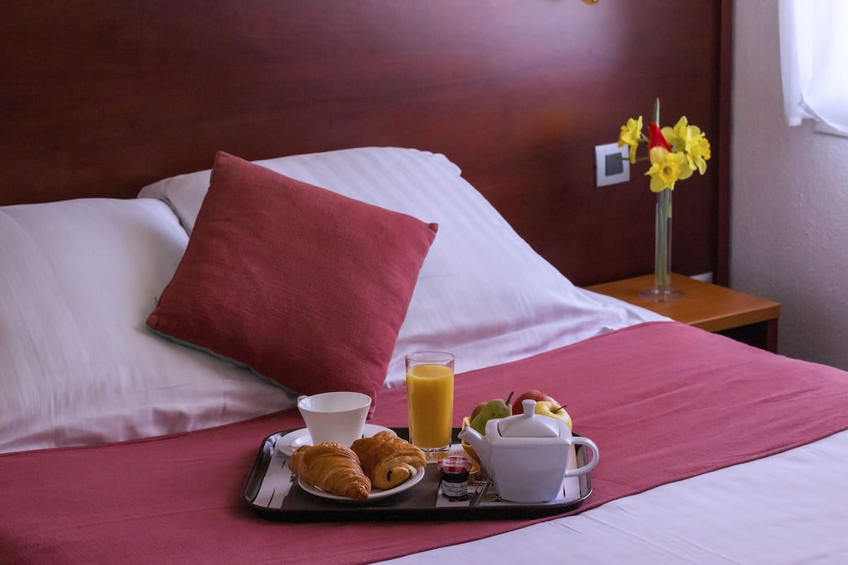 desk, blackout curtains, free wifi, bed sheets