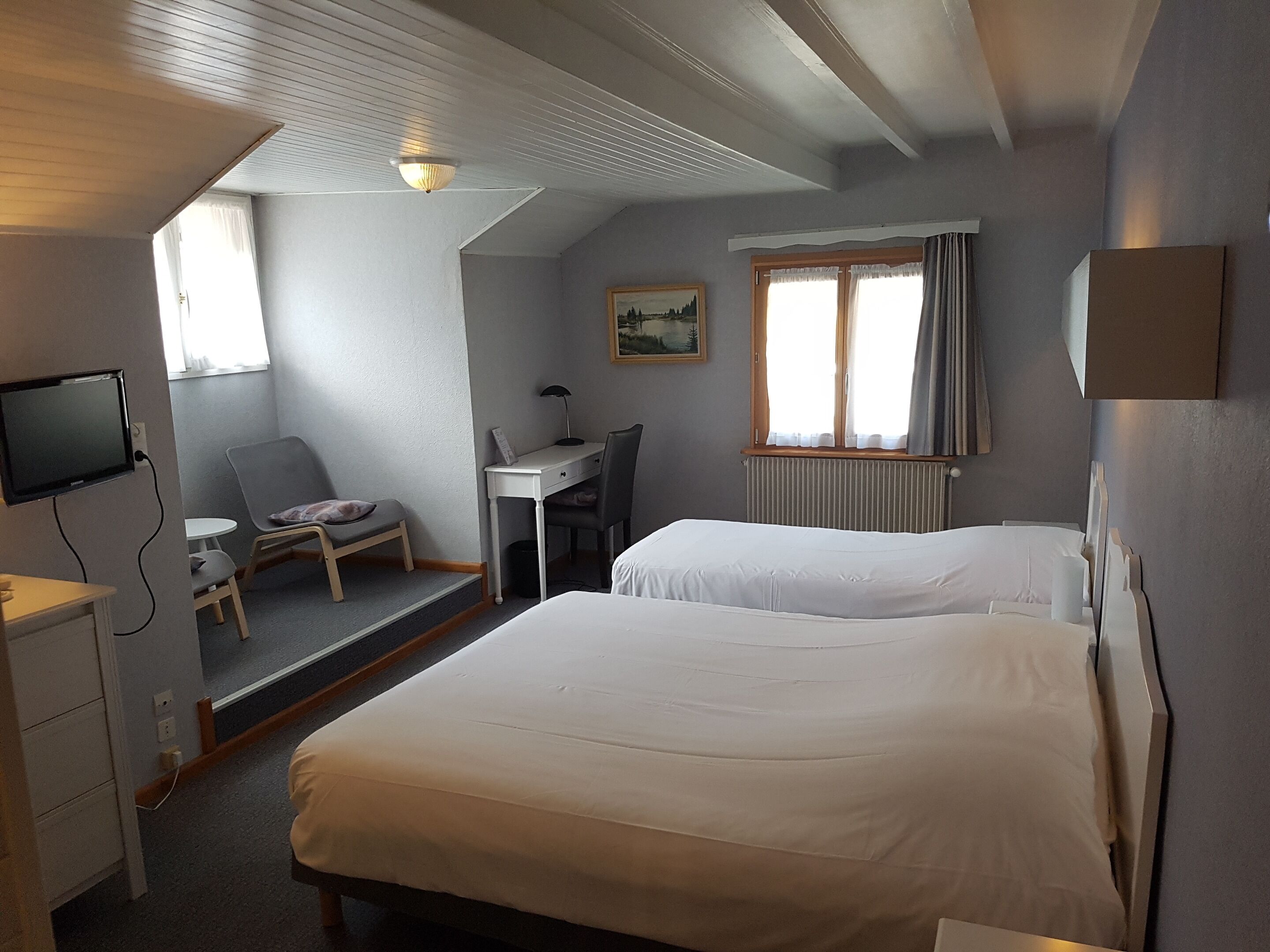 comfort triple room | free cots/infant beds, free wifi