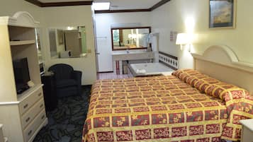 Deluxe Room, 1 King Bed | Jetted tub