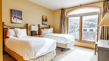 Condo ejecutivo | 1 habitación, decoración personalizada y muebles diferentes