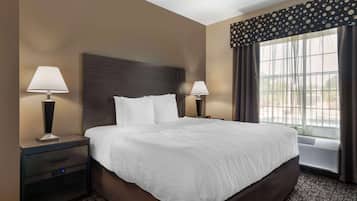 Suite, 1 King Bed, Non Smoking, Refrigerator & Microwave (with Sofabed) | 1 bedroom, pillowtop beds, desk, iron/ironing board