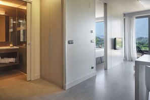 Een douche, gratis toiletartikelen, een haardroger, een bidet