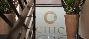 Chic Hotel