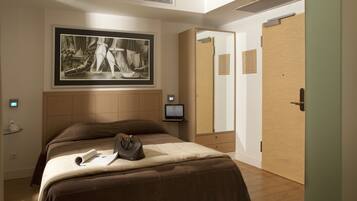 Double Room | Premium bedding, desk, laptop workspace, soundproofing
