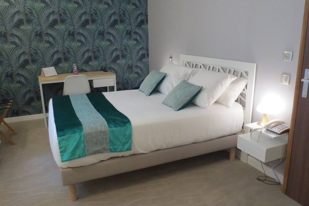 double room, accessible, ground floor | premium bedding, memory-foam beds, minibar, in-room safe