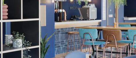 Bar (trong khuôn viên)