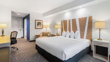 Standard Room, 1 King Bed, Non Smoking, Refrigerator & Microwave | Premium bedding, pillowtop beds, in-room safe, desk