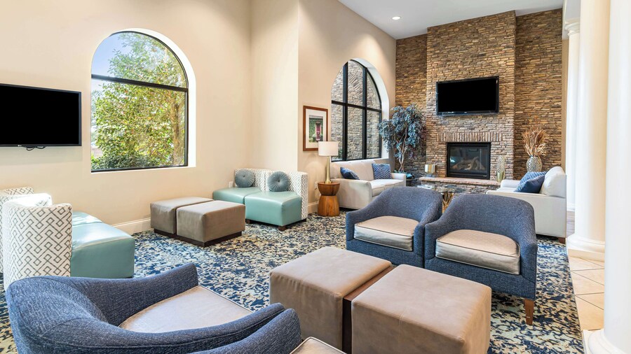 Best Western Plus Westgate Inn & Suites