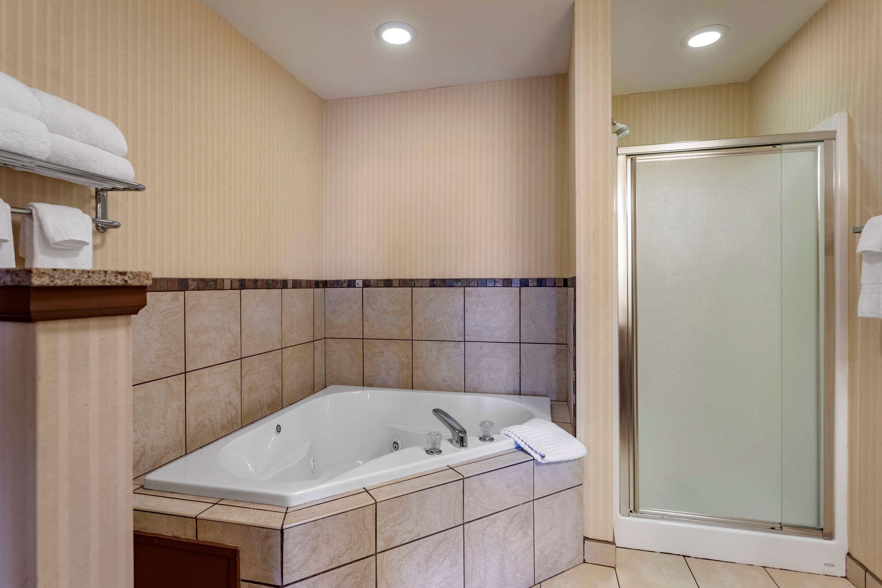 pillow-top beds, desk, iron/ironing board, free cots/infant beds