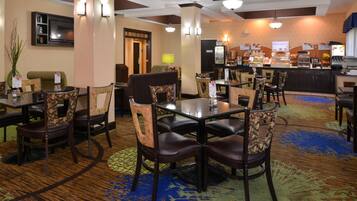 Desayuno buffet incluido todos los días