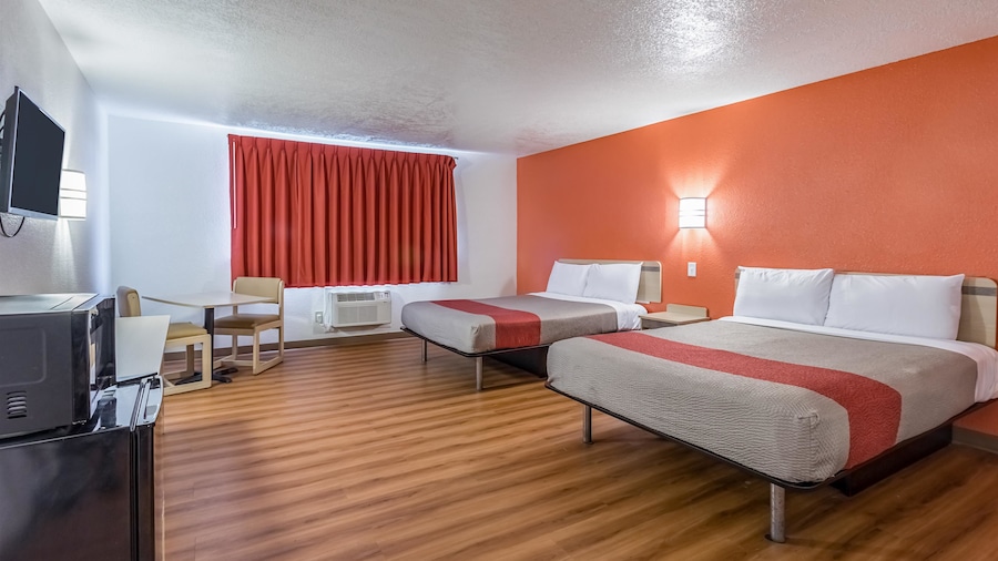Motel 6 Beaverton, OR