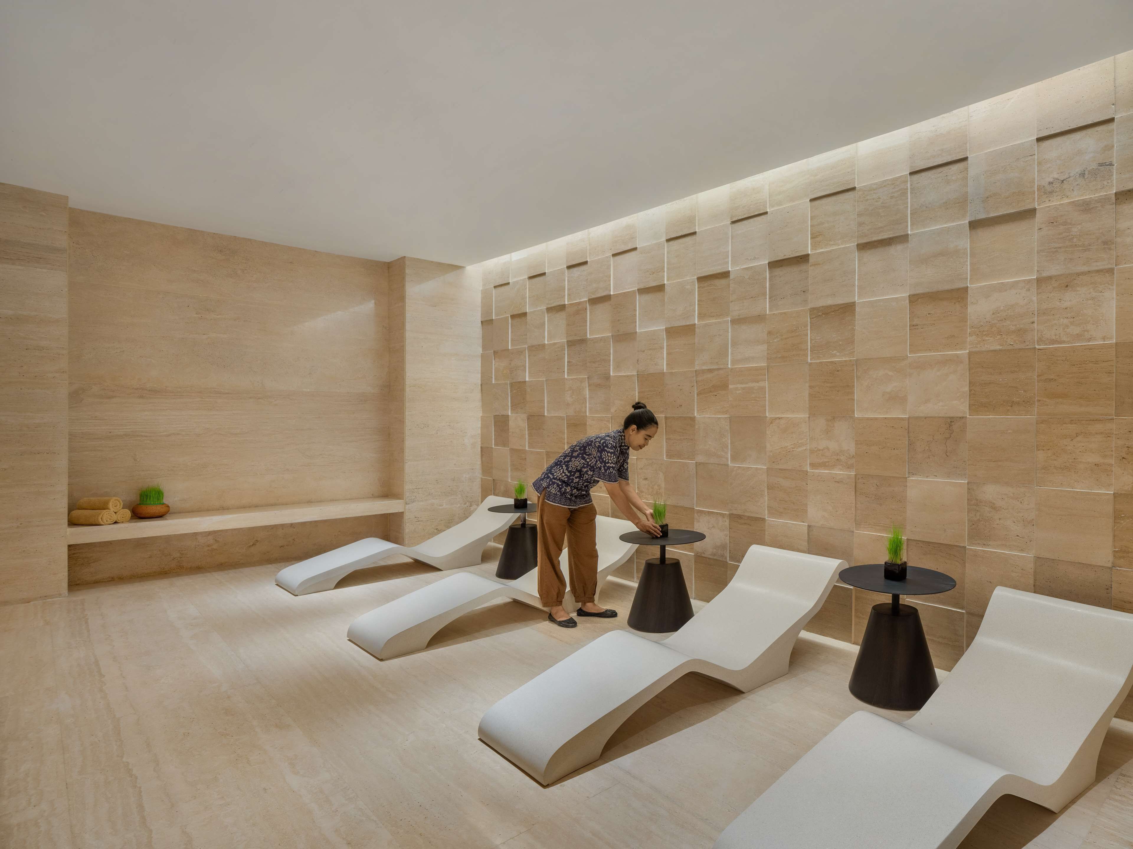 couples treatment room(s), body treatments, hot stone massages