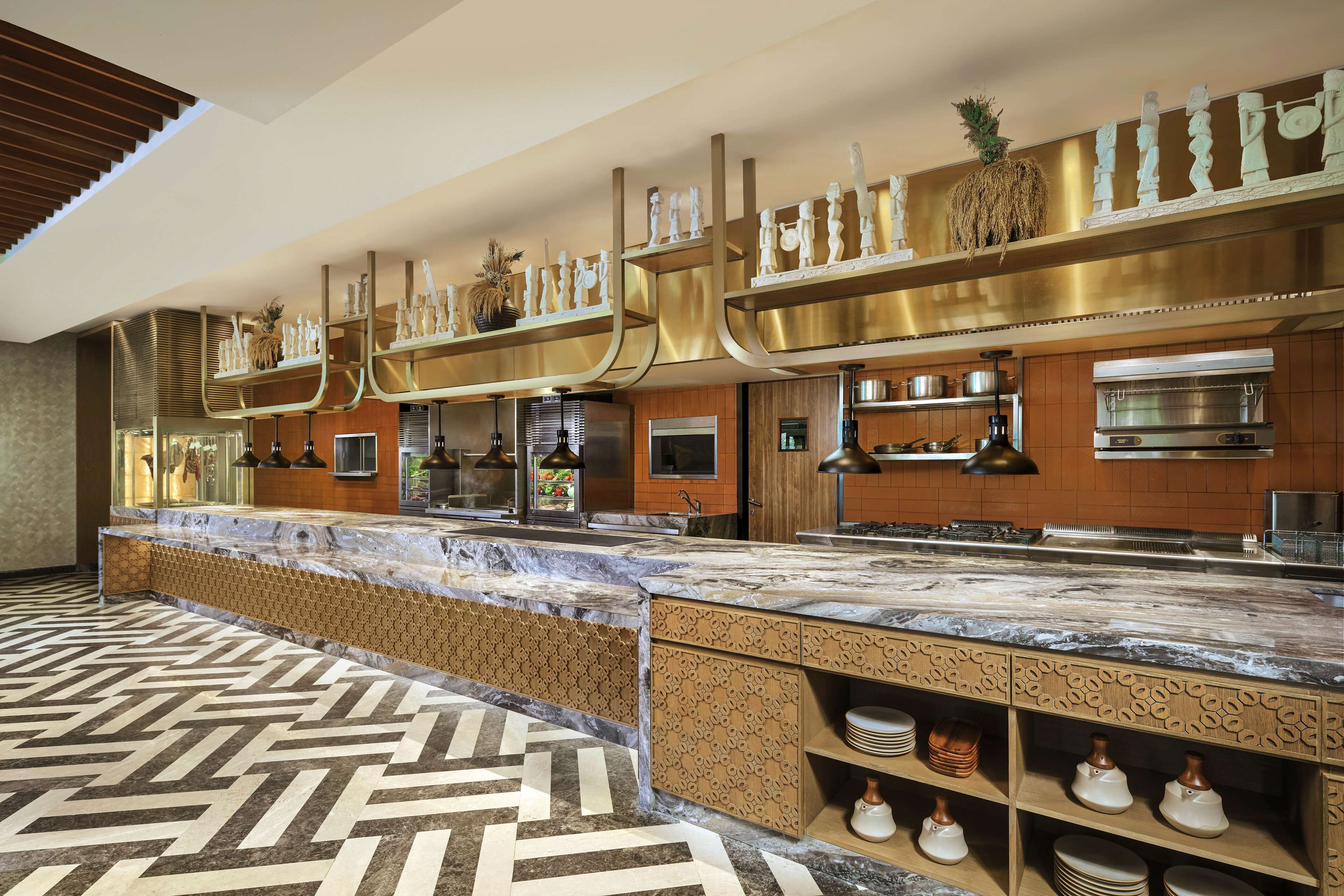 3 restaurants, breakfast, lunch, dinner served; asian cuisine