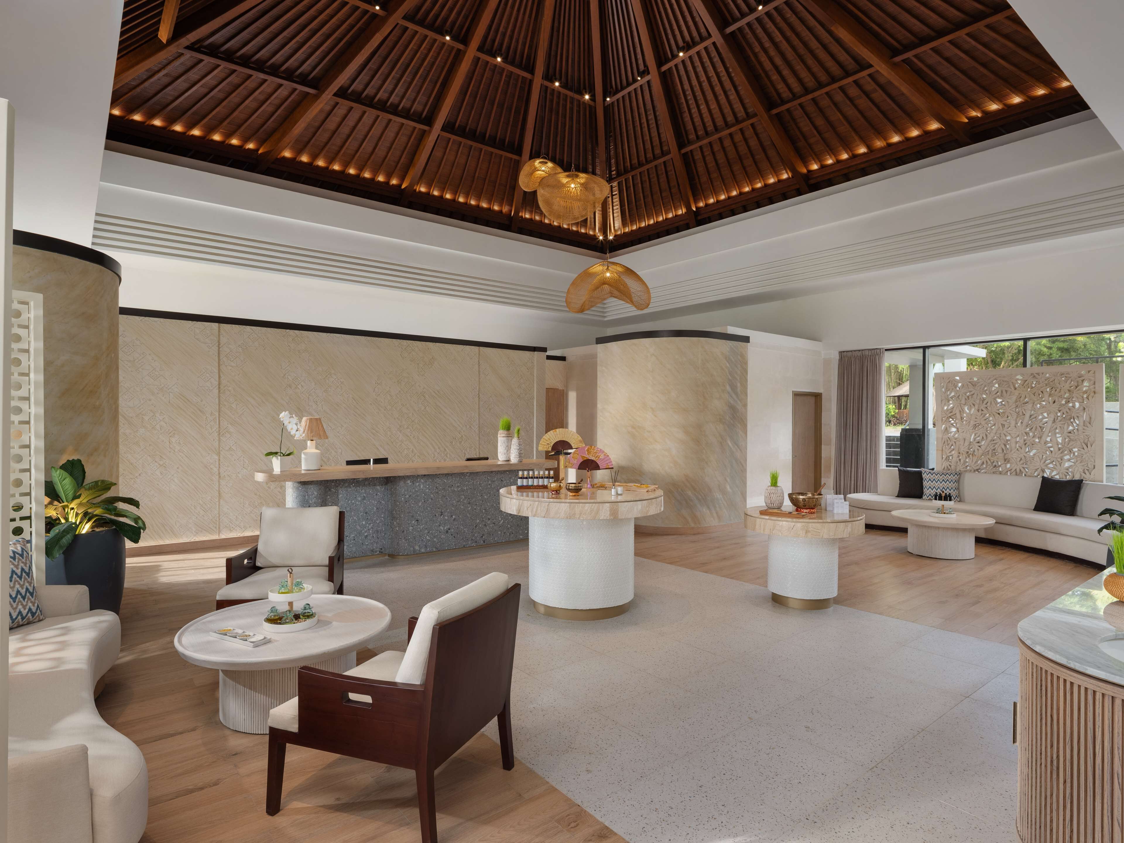 Couples treatment room(s), body treatments, hot stone massages
