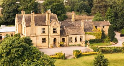 Classic Lodges - Bagden Hall Hotel