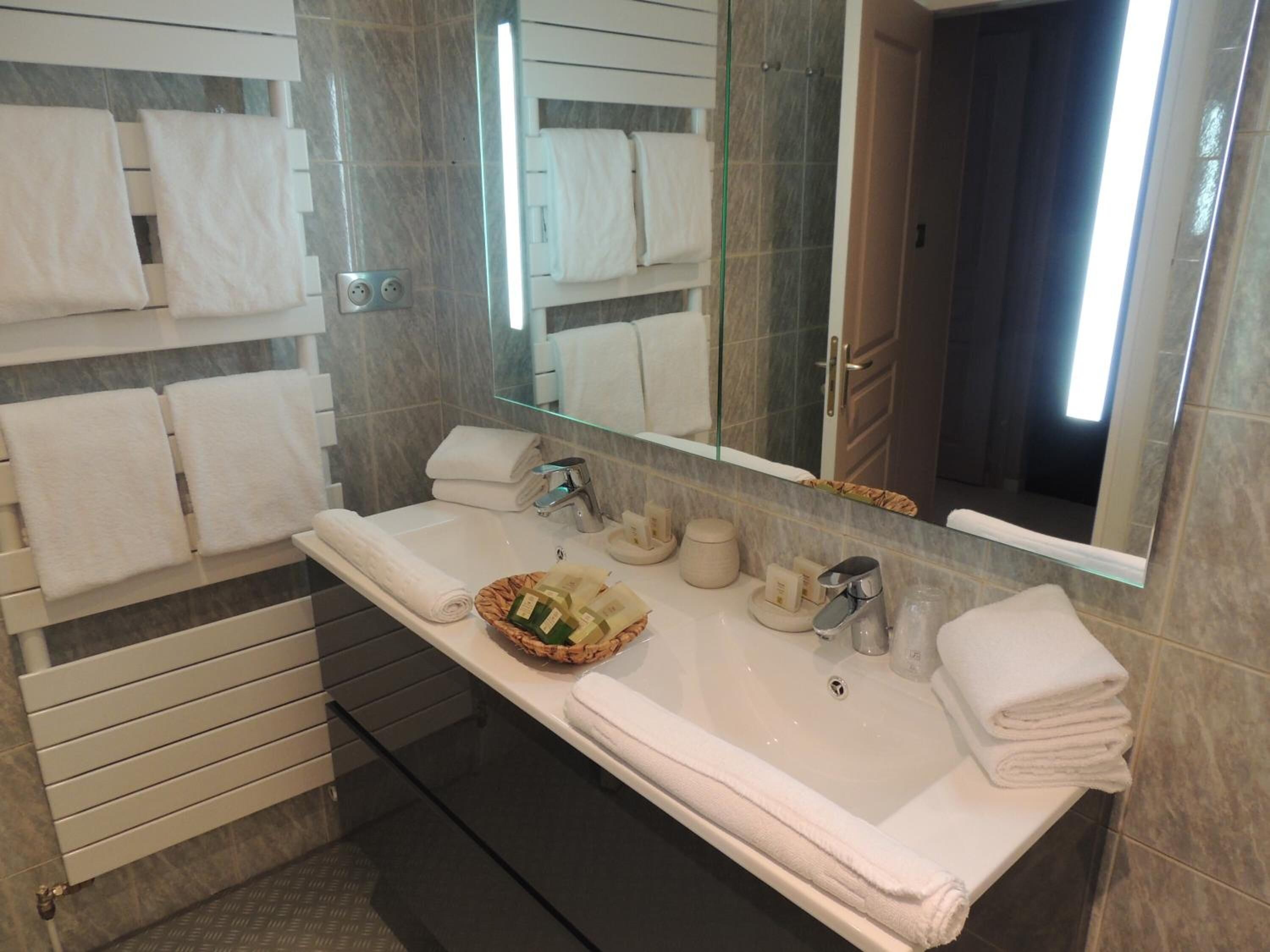 Photo - Logis Central Hôtel - Restaurant & Spa