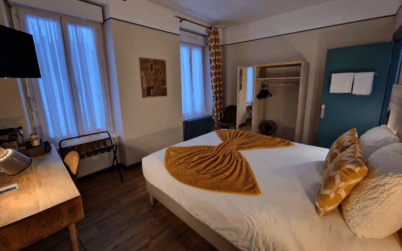 Comfort Double Room, City View