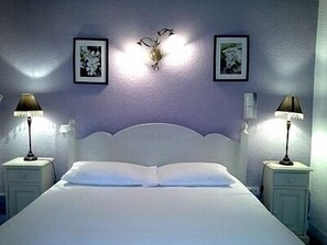 Bureau, Wi-Fi gratuit, draps fournis