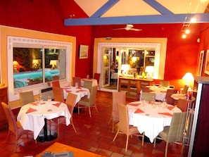 Lunch and dinner served, Regional cuisine