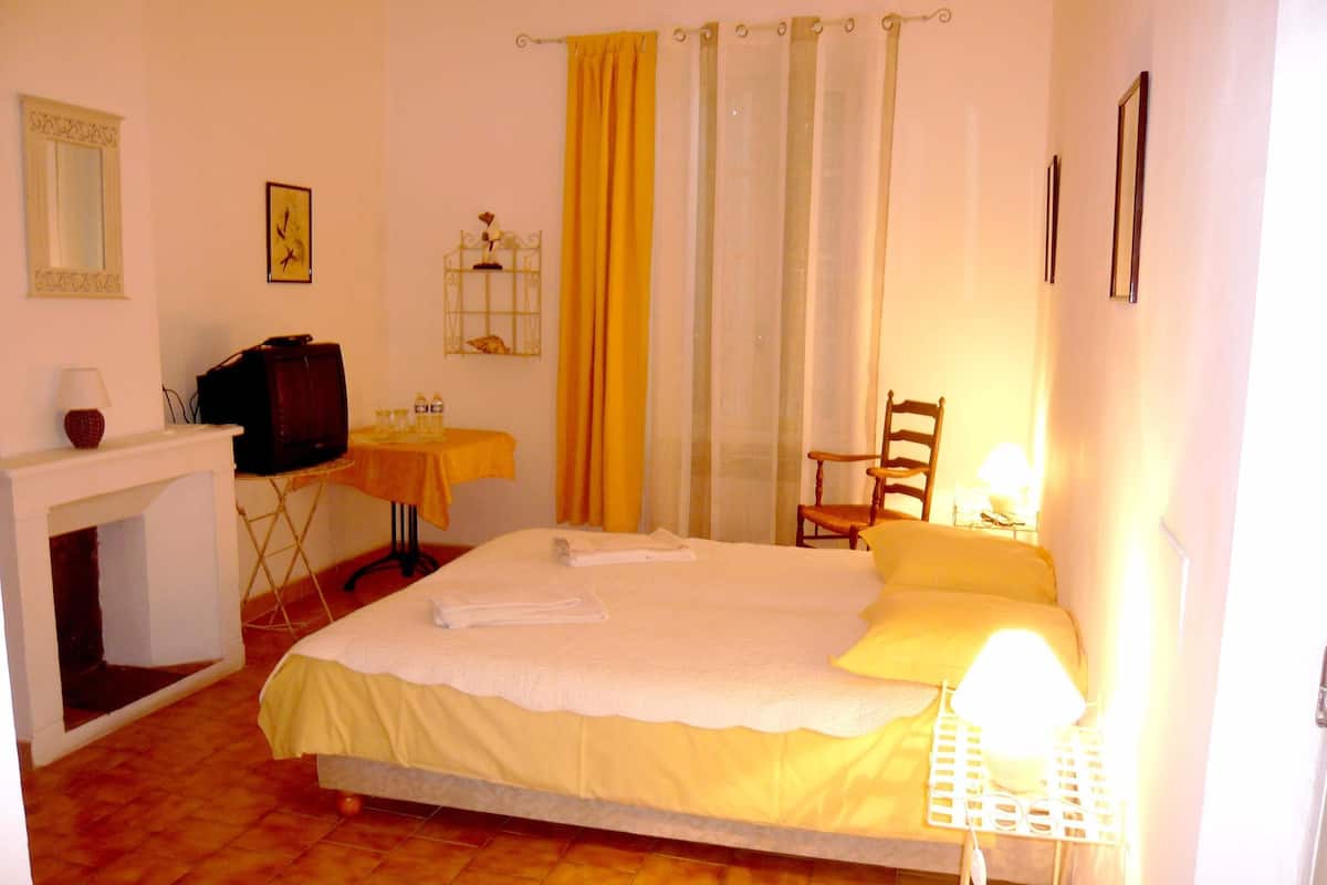 Superior Double Room, Garden Area | WiFi (free)