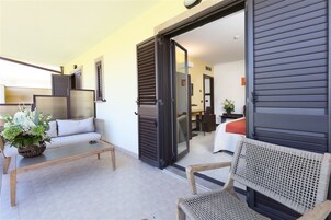 Habitación superior, balcón, en la zona del jardín