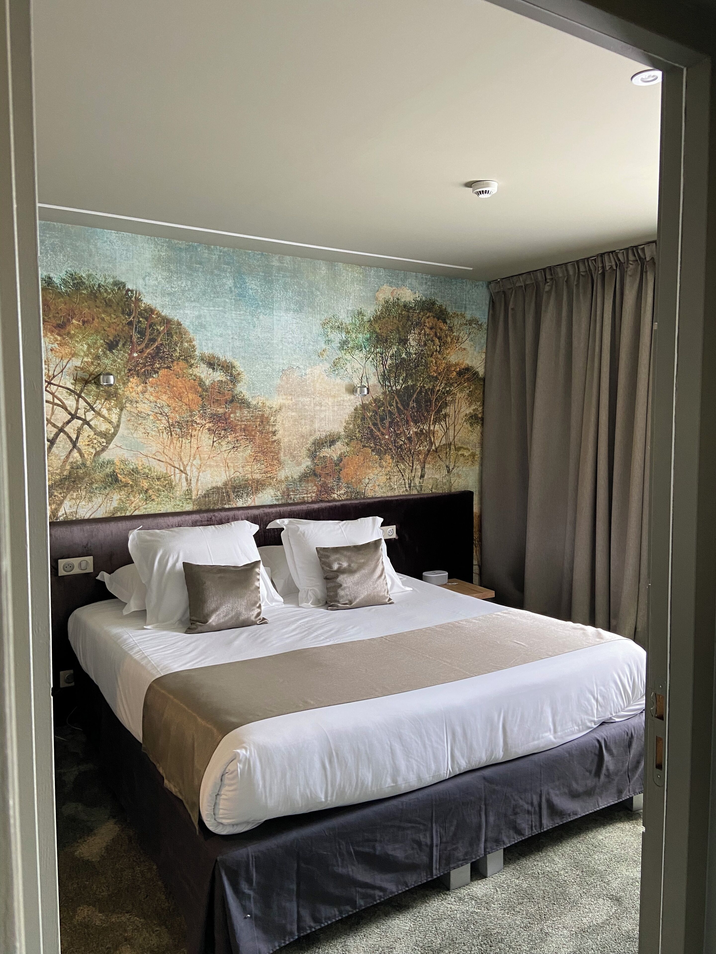 family apartment | desk, free wifi, bed sheets