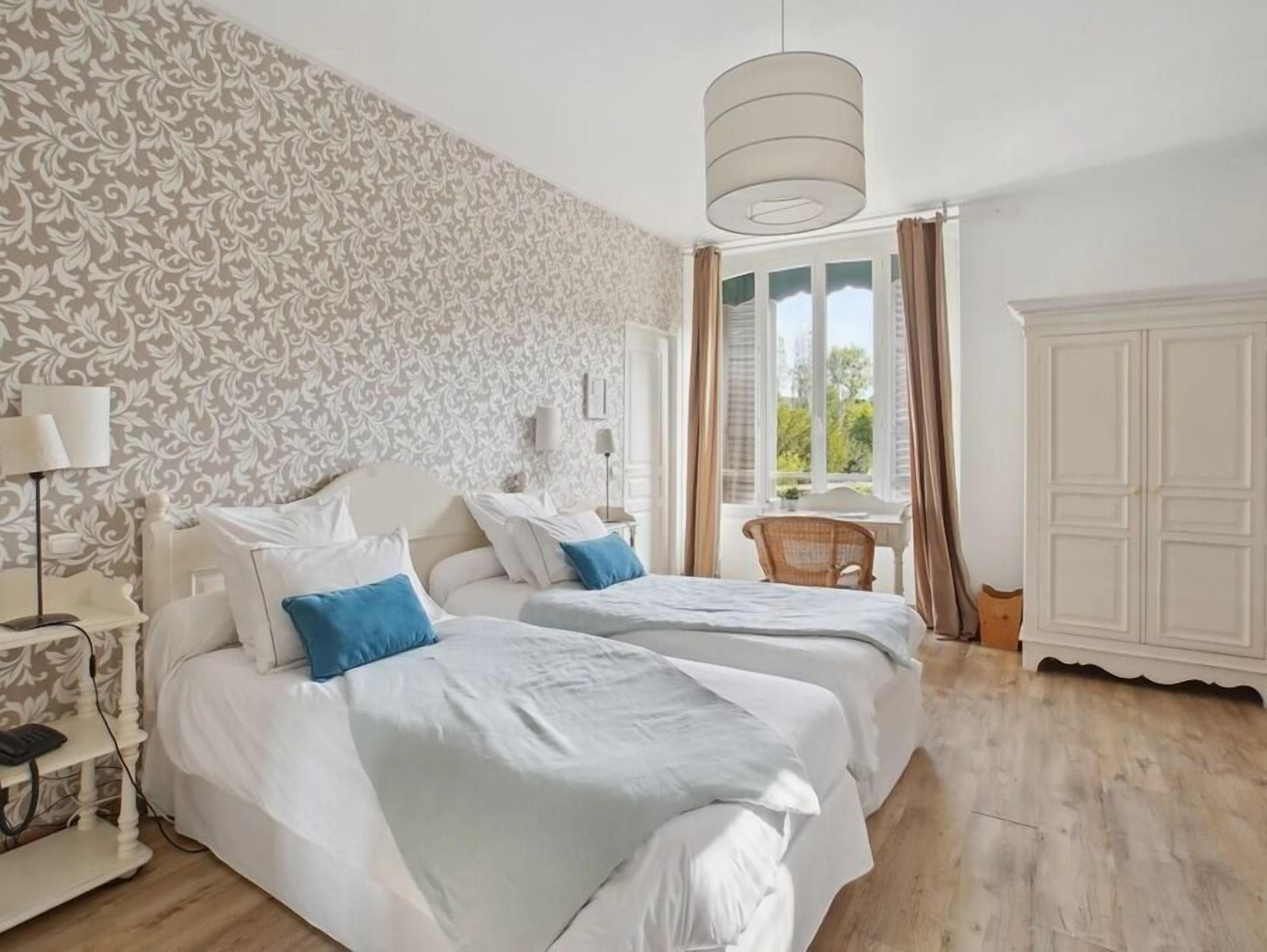 Doppia Superior | Una cassaforte in camera, una scrivania, insonorizzazione