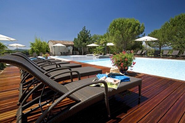 Outdoor pool, pool loungers