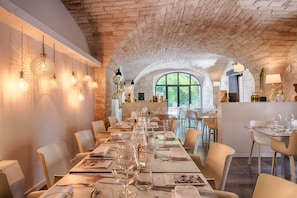 Lunch and dinner served, French cuisine