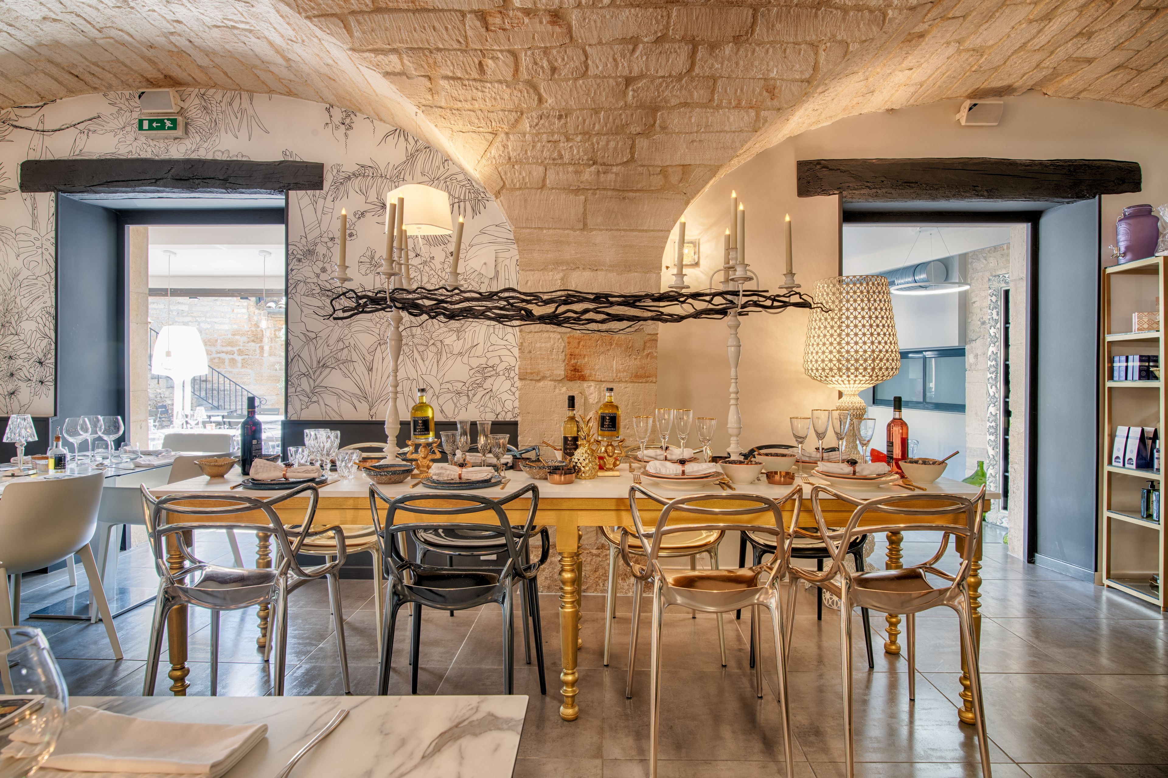 lunch and dinner served, french cuisine