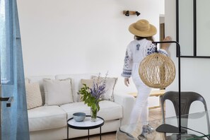 Privilege Room | Living area