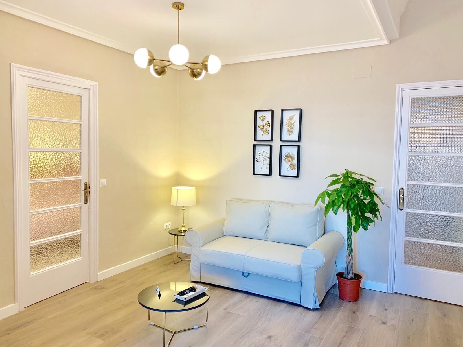 Deluxe Apartment, Kitchen | Living area | Flat-screen TV