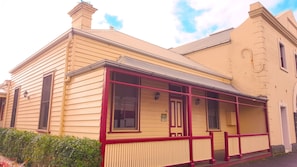 Four Bedroom Drill Hall Cottage | Terrace/patio