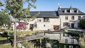 Unclassified image, 4 of 55, button - Logis De France Le Rocher Blanc (Albaret-Sainte-Marie)