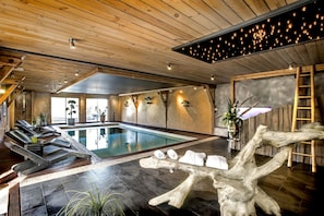 Outdoor pool - Logis De France Le Rocher Blanc (Albaret-Sainte-Marie)