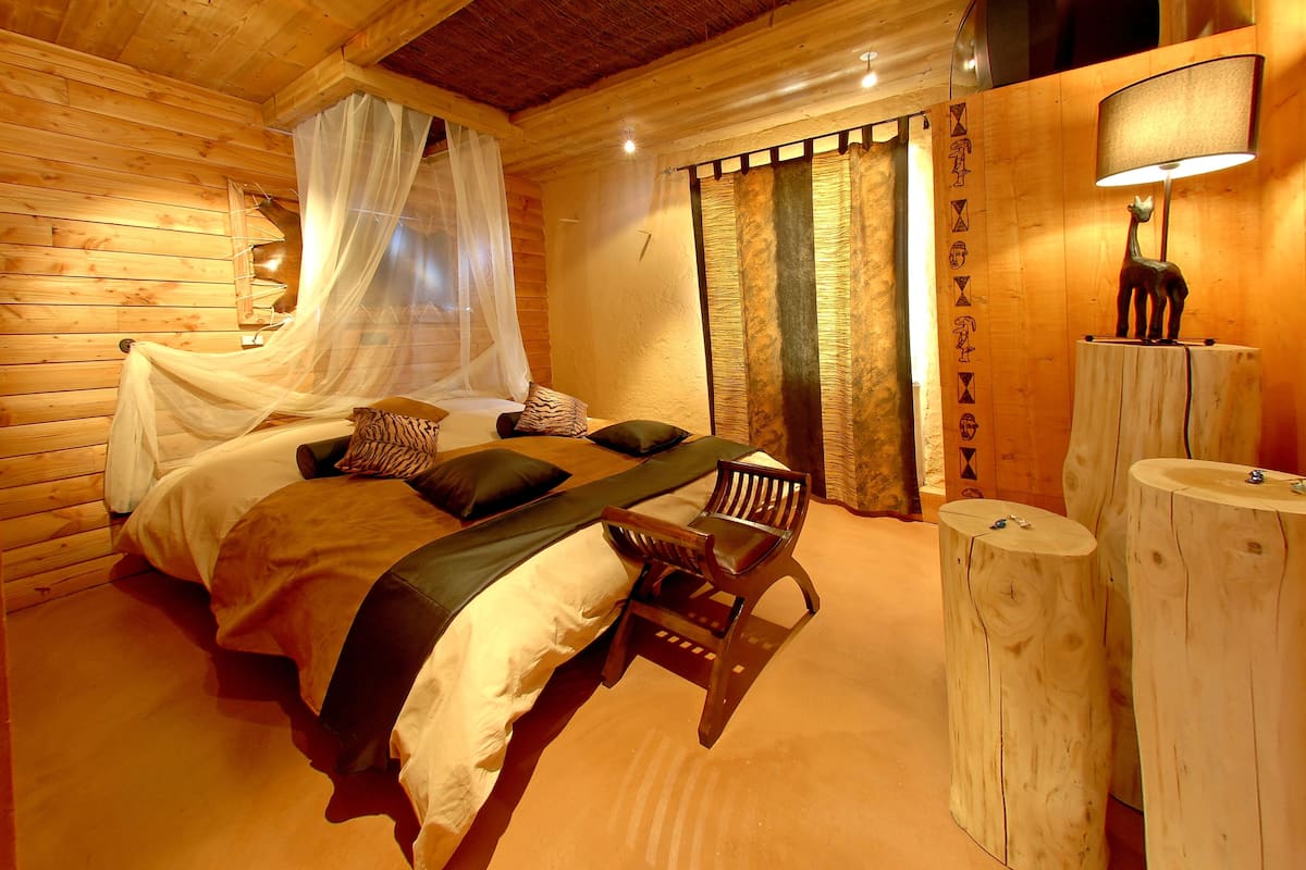 Junior Suite (Terre Masai) | Desk, blackout drapes, iron/ironing board (on request)