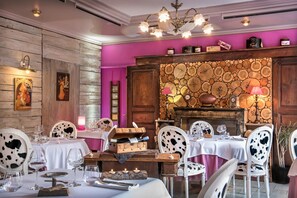 French cuisine - Logis De France Le Rocher Blanc (Albaret-Sainte-Marie)