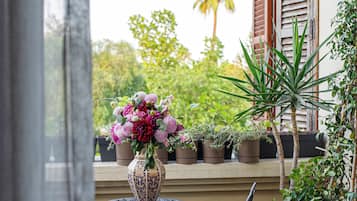 Luxury Suite | Terrace/patio
